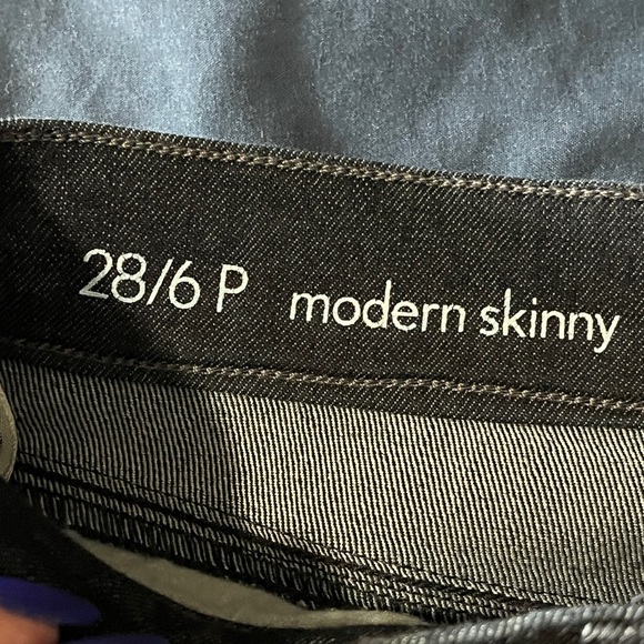 LOFT Dark Blue Modern Skinny Jeans sz 28 / 6 NWT - Picture 7 of 11